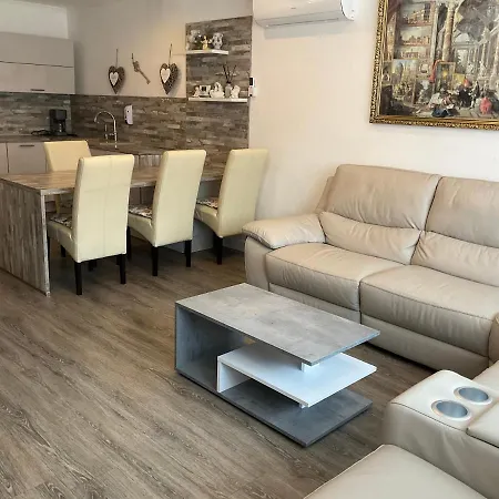 Jarmila Vendeghaz Penzion 4*