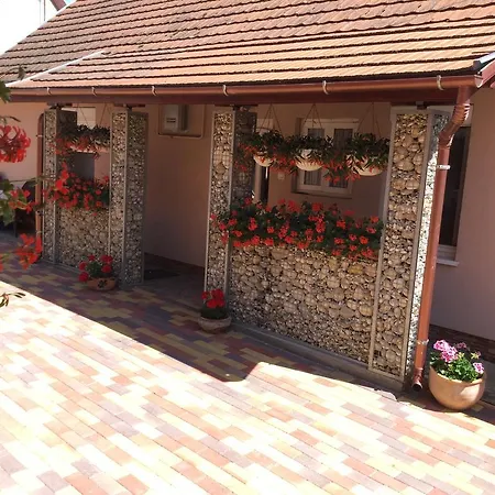 בית הארחה Jarmila Vendeghaz Balatonberény