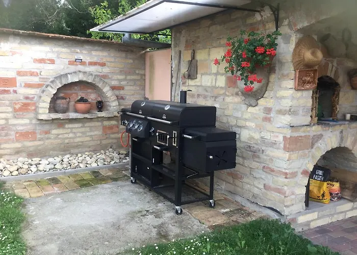 Jarmila Vendeghaz Гостевой дом 4*